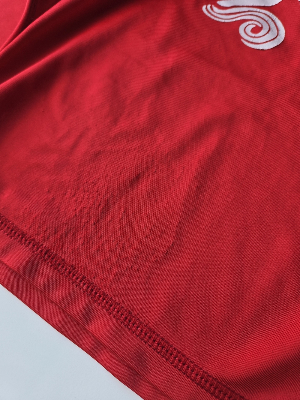 Kanu Surf Kids Red Rashguard with White Logo - Picture 2 of 7